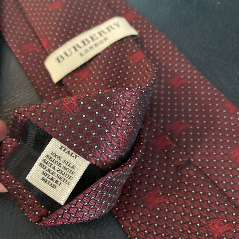 Burberry London men’s 100% silk tie Italy